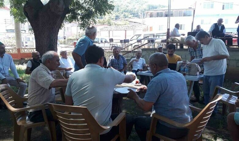 Başkan Beyaz, güven tazeledi
 - Samsun Bafra Kolay Boğazkaya ve Çevre Köyleri Su Ürünleri Kooperatifi Başkanı Burhan Beyaz, seçimde güven tazeledi.
