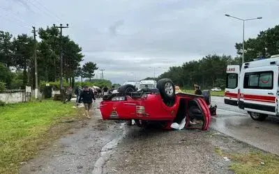 Samsun’da lastiği patlayan araç takla attı: 1 ölü, 4 yaralı
