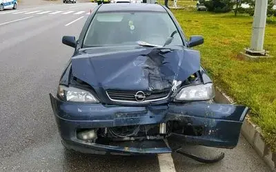 Bayram ziyaretine giden polis ve ailesi kazada yaralandı

