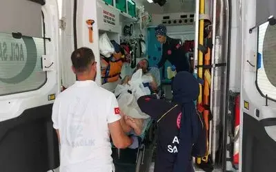 Belediye binası önünde kendini yakmaya kalktı
