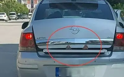 Seyir halindeki aracın bagaj kapağının açılmaması için tehlikeli çözüm
