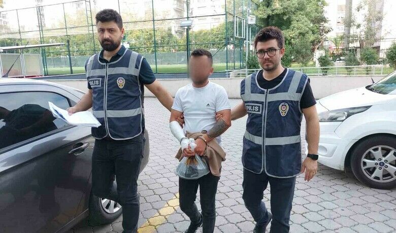 Tartıştığı babasını bıçakladı
 - Samsun’da bir kişi tartıştığı babasını bıçakla yaraladı.