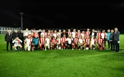 Emektar sporcularla protokolün maçında kazanan dostluk oldu
