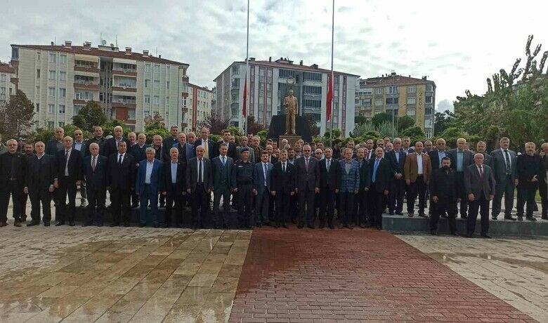 Bafra’da Muhtarlar Günü kutlandı - Samsun’un Bafra ilçesinde 19 Ekim Muhtarlar Günü nedeniyle tören düzenlendi.