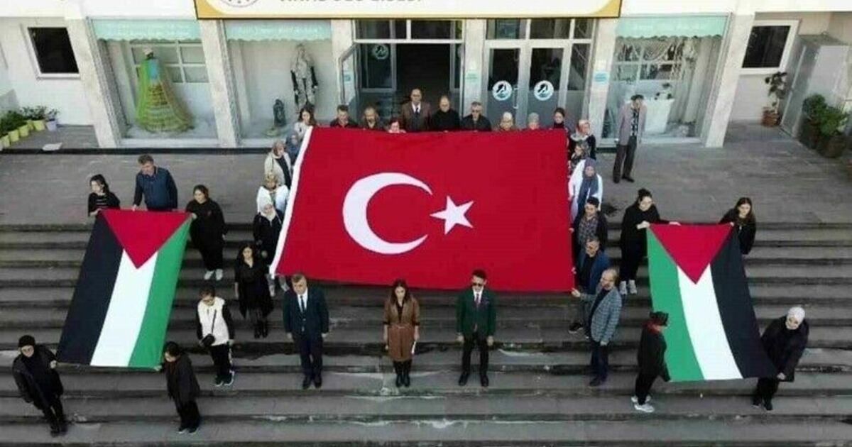 Öğrencilerden Filistin’e destek, İsrail’e tepki
