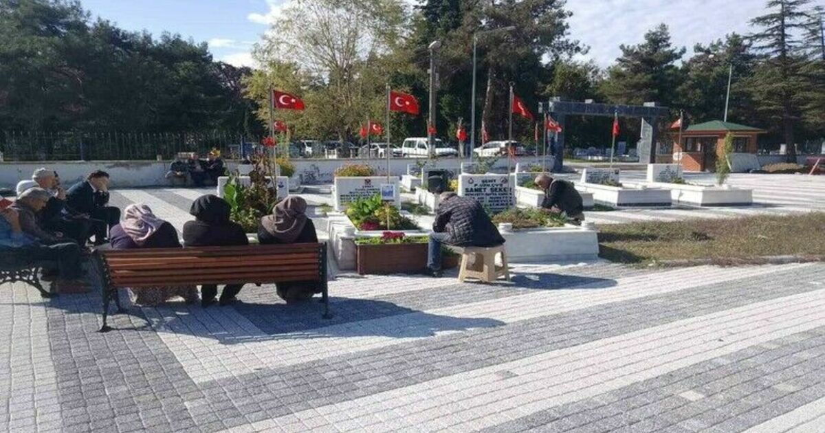 Şehit piyade uzman onbaşı kabri başında anıldı
