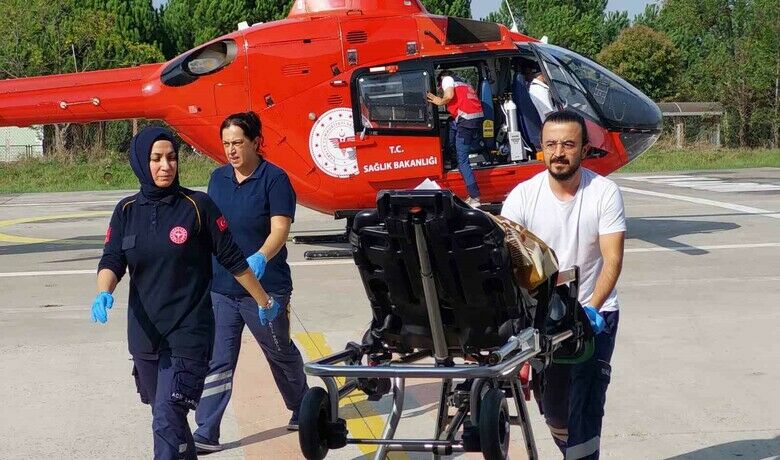 Ambulans helikopter yaşlı kadın için havalandı
 - Samsun’da ambulans helikopter, felç geçiren 86 yaşındaki yaşlı kadın için havalanıp yardımına yetişti.