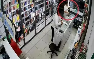 Cep telefonun çalınma anı kamerada
