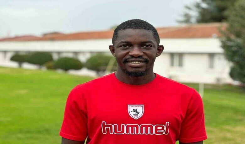 Moryké Fofana: "Çok çalışıpgüzel sonuçlar almaya devam edeceğiz" - Trendyol Süper Lig ekiplerinden Samsunspor’un tecrübeli oyuncusu Moryké Fofana, Hatayspor maçında taraftarın beklediği sonucu aldıklarını hatırlatarak, "Çok çalışıp güzel sonuçlar almaya devam edeceğiz" dedi.