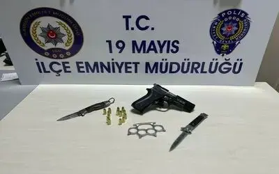 19 Mayıs ilçesinde 3 araçta silah ele geçirildi

