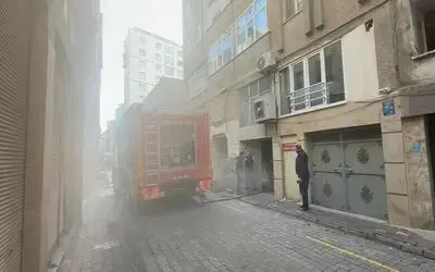 Aynı apartmanda bulunan 2 iş yeri 2 gün ara ile yandı
