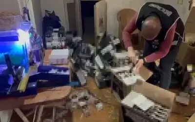 Sigara fabrikası gibi ev
