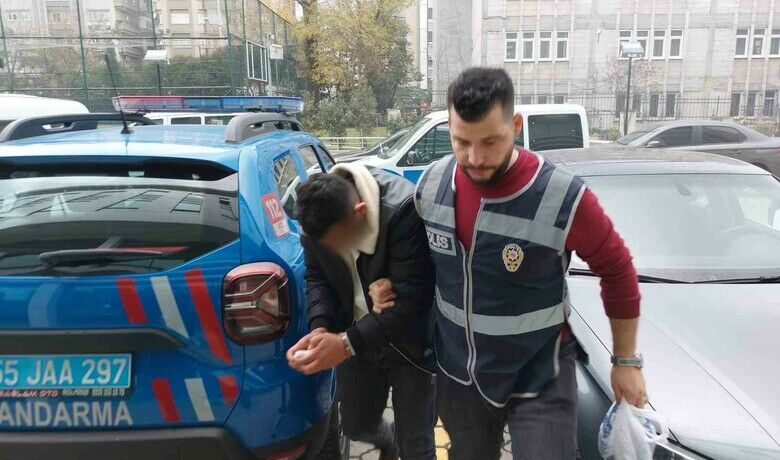 ’Kız arkadaşının kaburgasınıkırma’ iddiasına gözaltı - Samsun’da kız arkadaşını darp ederek kaburgasını kırdığı iddia edilen şahıs polis tarafından gözaltına alındı.