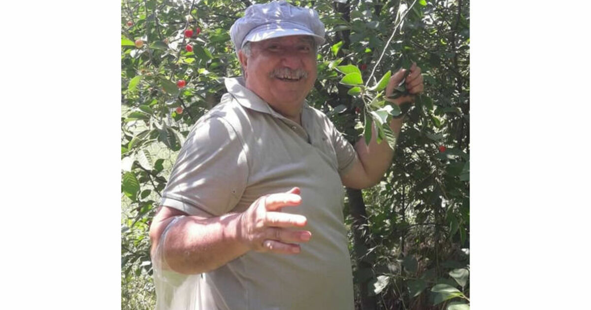 Ahmet Özbek Vefat Etti