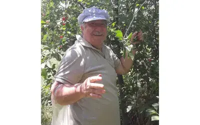 Ahmet Özbek Vefat Etti