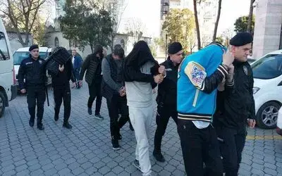 Bonzai hammaddesiyle yakalanan 5 kişi adliyeye sevk edildi
