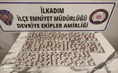 Araçtan atılan poşette uyuşturucu hap ele geçti
