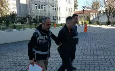 Kasıtlı olarak aracıyla çarptığı polis ve annesini yaralayan minibüs sürücüsüne adli kontrol
