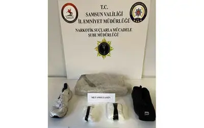 Polis ayakkabı içine zulalanmış uyuşturucu ele geçirdi
