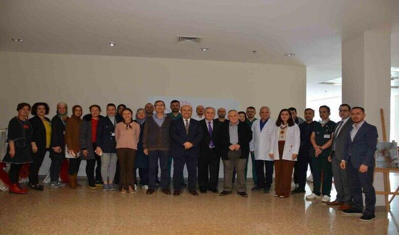 Bafra Devlet Hastanesi’nde 14Mart Tıp Bayramı kutlandı - Samsun Bafra Devlet Hastanesi’nde 14 Mart Tıp Bayramı etkinlikleri kapsamında tören düzenlendi. Törene tüm sağlık çalışanları katıldı.