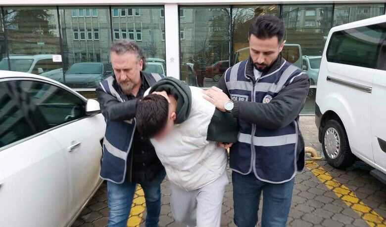 Tartıştığı şahsı ağır yaralayan genç tutuklandı
 - Samsun’da tartıştığı şahsı bıçakla ağır yaralayan genç, çıkarıldığı mahkemece tutuklandı.