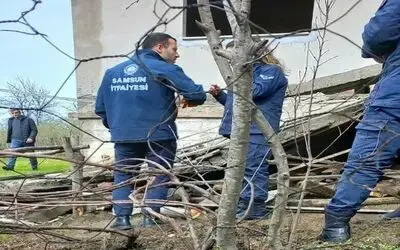 Samsun’da yeni yapılan balkon çöktü: 1 ölü
