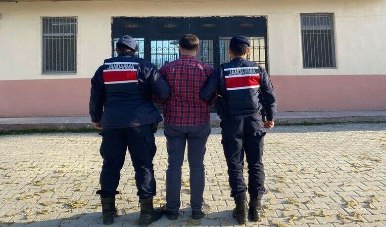 23 yıl 6 ay hapiscezası ile aranan şahıs yakalandı - Samsun’da 23 yıl 6 ay hapis cezası ile aranan şahıs jandarma ekiplerince yakalandı.