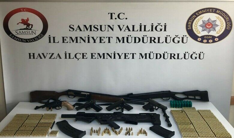 Oto galeriye silah baskını
 - Samsun’da bir oto galeriye silah satışı yapıldığı bilgisi üzerine düzenlenen baskında 4 tabanca ve 4 tüfek ile dürbün ve mermiler ele geçirildi.
