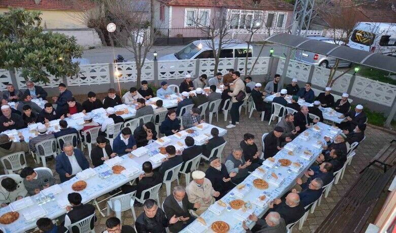 Mahallede imece usulü iftar