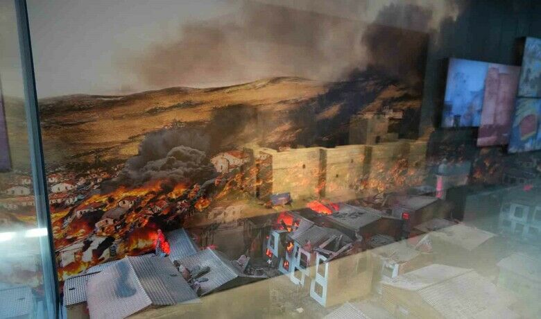 Samsun’da 155 yıl önce çıkanyangında ’500 ev’ yok oldu - Samsun’da 1869 yılında çıkan büyük yangında merkezde bulunan evlerin tamamı yanmıştı. 500 evin yok olduğu yangın anı Samsun Müzesi’nde sergileniyor.