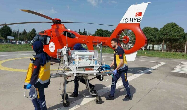 Ambulans helikopter yenidoğmuş bebek için havalandı - Samsun’da ambulans helikopter yeni doğmuş bir bebek için havalandı.