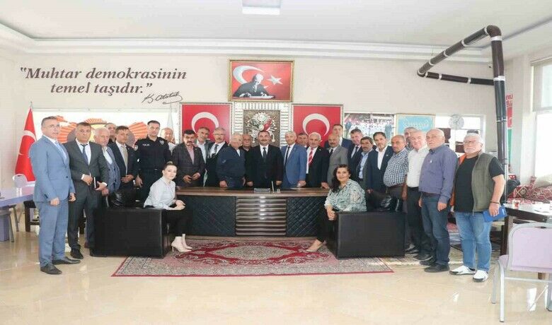 İl Emniyet Müdürü Arıbaş:"Olaylara karşı tüm tedbirleri alıyoruz" - Samsun İl Emniyet Müdürü Ahmet Arıbaş, "Mahallelerde yapılan anlık şok uygulamalarla oluşabilecek narkotik, asayiş olaylarının önüne geçildi. Vatandaşlarımızın huzur ve refah ortamını sağlamak için üst düzey çaba sarf edip gerekli tüm tedbirleri alıyoruz" dedi.