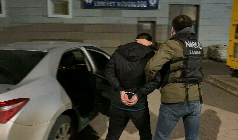 8 yıl 4 ay hapis cezası olan şahıs yakalandı
 - Samsun polisi tarafından İlkadım ilçesinde 8 yıl 4 ay kesinleşmiş hapis cezası olan bir hükümlü yakalandı, Çarşamba ilçesinde ise sahte içki ele geçirildi.