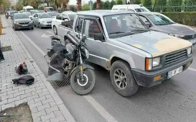 Samsun’da motosiklet kamyonetin kapısına çarptı: 1 yaralı
