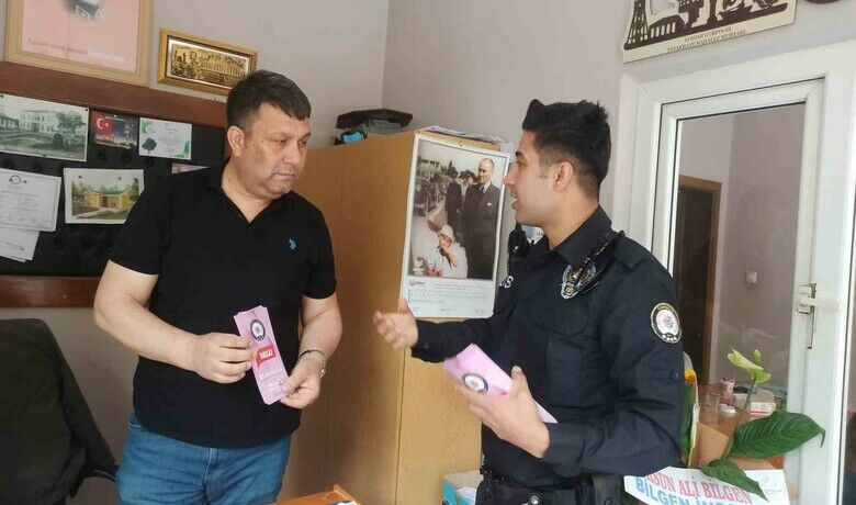 Polis vatandaşları uyardı
 - Samsun’un Bafra İlçe Emniyet Müdürlüğüne bağlı ekipler, dolandırıcılık olaylarına karşı vatandaşları uyardı.