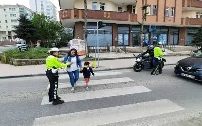 Samsun polisi, trafik kazalarının önüne geçmek için bilgilendirdi
