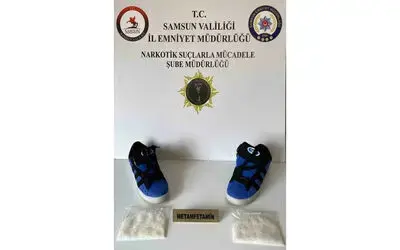 Polis, spor ayakkabısına gizlenmiş uyuşturucuyu ele geçirdi
