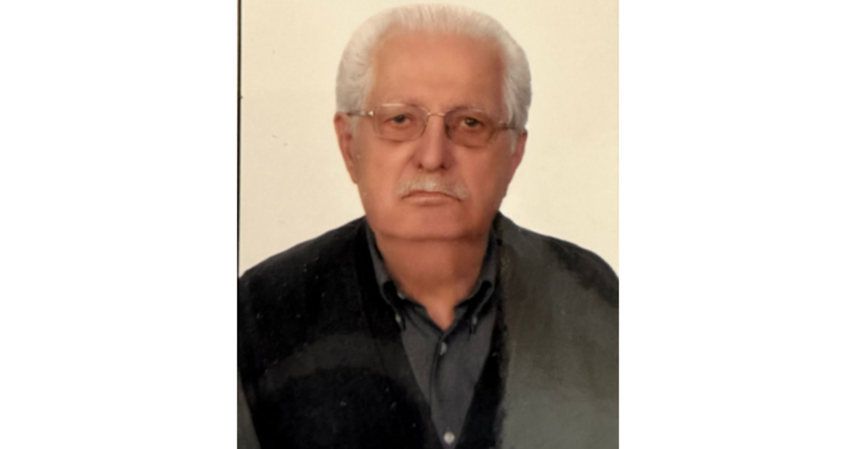 Şapkacı Burhan Özsaraç Vefat Etti