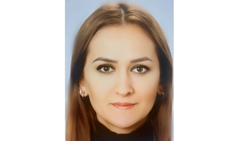 İntihar edeceğini söyleyip yardımınagiden öğretmen eşini öldürdü - Samsun’da bir büfeci boşanma aşamasında olduğu İngilizce öğretmeni eşine ’kendini öldürüp intihar edeceği’ mesajı attıktan sonra yardımına giden kadını tabancayla öldürdü.