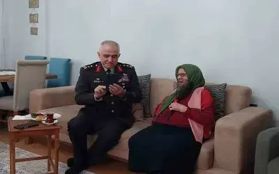 Garnizon Komutanı Ala’dan şehit annesine anlamı ziyaret
