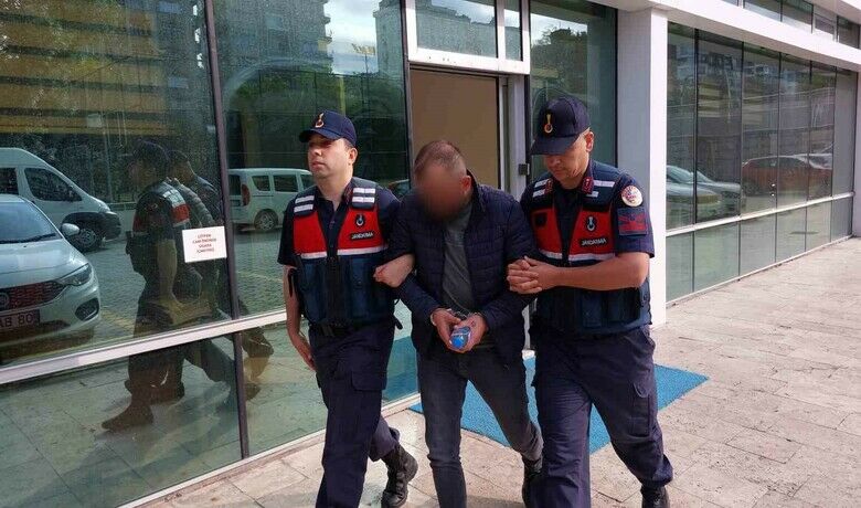 Uyuşturucuyla yakalanan şahıs tutuklandı
 - Samsun’da jandarmanın uyuşturucu operasyonunda gözaltına alınan bir kişi çıkarıldığı mahkemece tutuklandı.