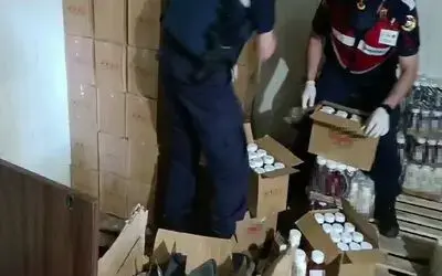 Jandarma, son kullanma tarihleri değiştirilmiş 1,5 ton ketçap ve mayonez ele geçirdi
