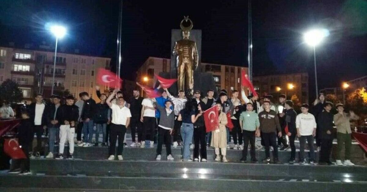 Bafra’da Gençlik Yürüyüşü