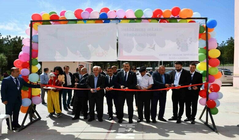 Vezirköprü’de bilim fuarı
 - Samsun Vezirköprü Meslekî ve Teknik Anadolu Lisesi ile Sarıalan Ortaokulu iş birliğinde öğrencilerin ve öğretmenlerin büyük emekleriyle hazırlanan ‘TÜBİTAK 4006  Bilim Fuarı’ açıldı.