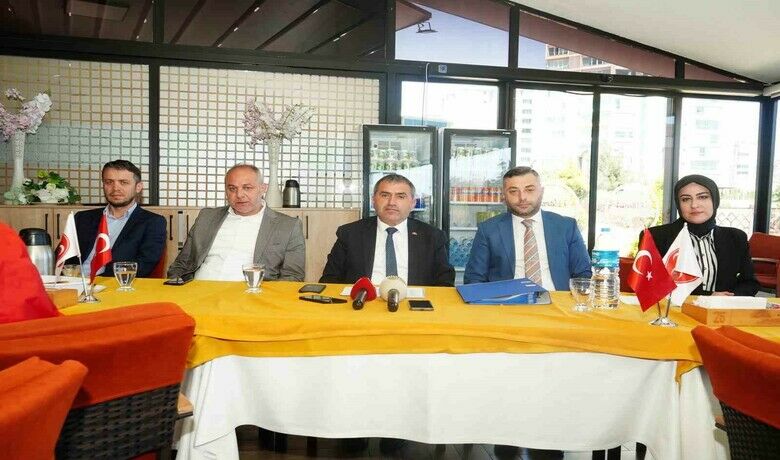 MHP’li Mucur: “Genelseçim hazırlıklarına başladık” - Milliyetçi Hareket Partisi (MHP) Samsun İl Başkanı Burhan Mucur, "Genel Başkanımızın talimatı ile Haziran’dan itibaren sahalara ineceğiz. Yerel seçim bitti, genel seçim hazırlıklarına başladık” dedi.