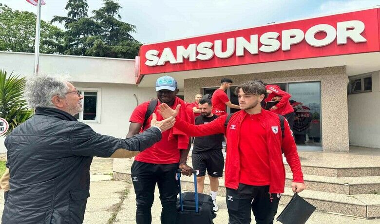 Samsunspor, ligin son deplasmanı için yola çıktı
 - Samsunspor, Trendyol Süper Lig’in son maçı olan Fatih Karagümrük karşılaşması için İstanbul’a gitti.