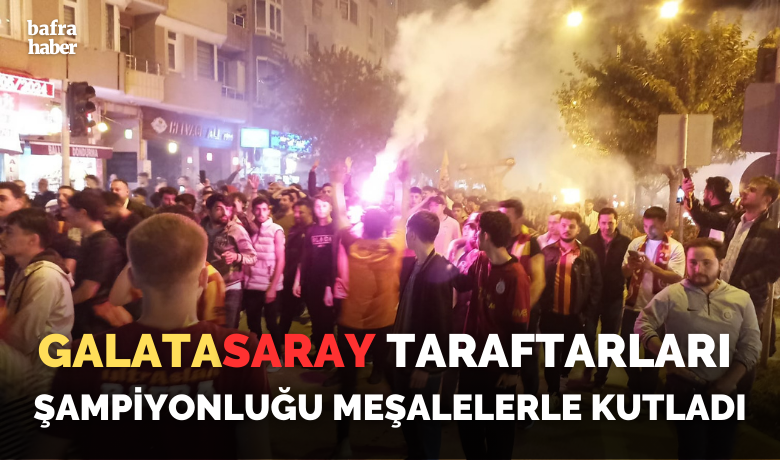 Galatasaray TaraftarlarıŞampiyonluğu Meşalelerle Kutladı