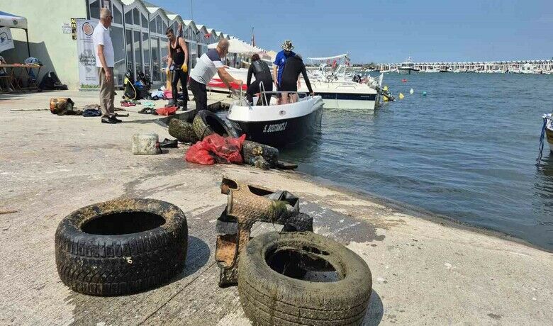 Samsun’da dalgıçlardan deniz dibi temizliği
 - Samsun’da "Gelecek İçin Denizlere Sahip Çık" kampanyası çerçevesinde dalgıçlar deniz dibi temizliği yaptı.