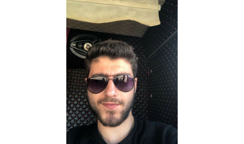 Tarlada elektrik akımınakapılan genç hayatını kaybetti - Samsun’un Bafra ilçesinde tarlada çalışan genç, devrilen elektrik direğinin tellerinden akıma kapılarak hayatını kaybetti.