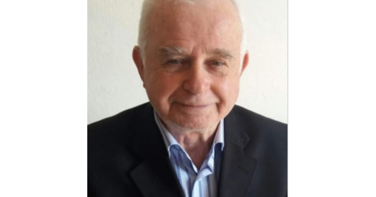 İdris Erhan Vefat Etti